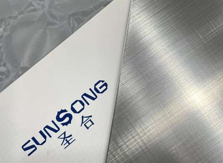 TẤM INOX XƯỚC CHÉO MÀU TRẮNG