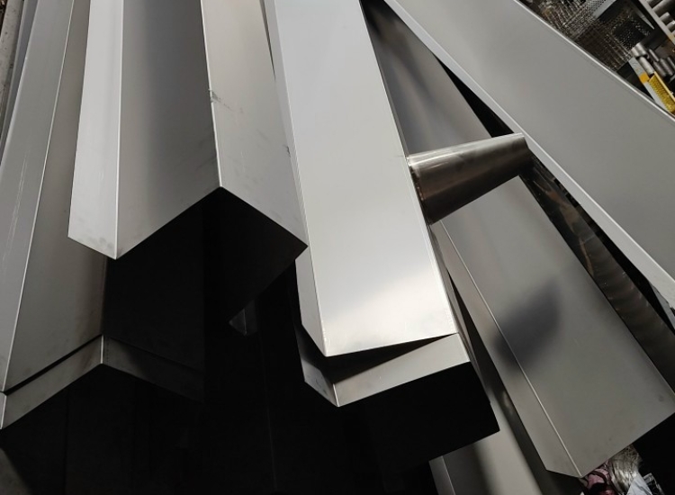 GIA CÔNG MÁNG XỐI INOX