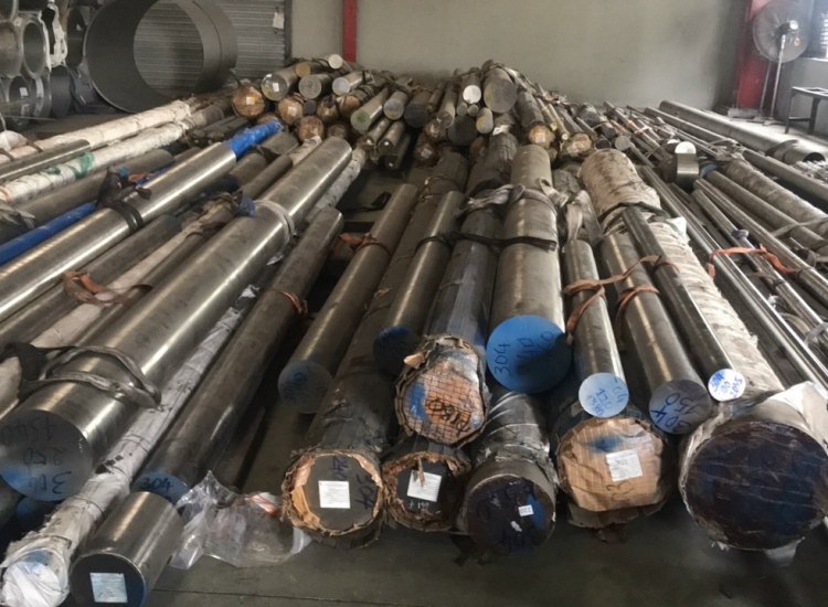 LÁP TRÒN ĐẶC 304- PHI 130|STAINLESS STEEL 304 ROUND BAR , Diameter 130mm