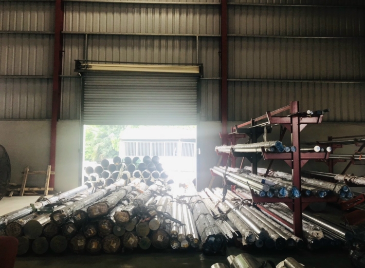 LÁP TRÒN ĐẶC 304- PHI 200|STAINLESS STEEL 304 ROUND BAR , Diameter 200mm