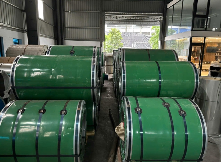 CUỘN INOX CÁN NÓNG 304