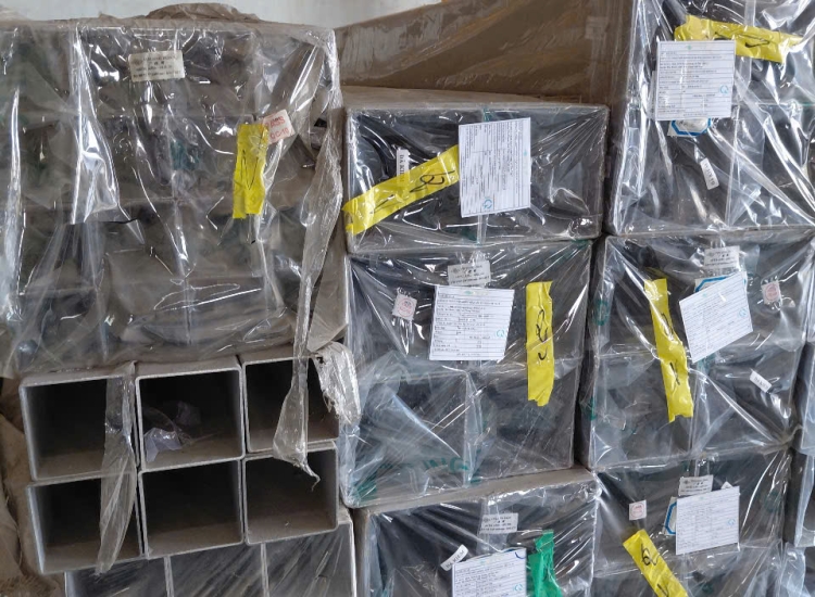 HỘP VUÔNG INOX 304/316 70 x 70 x 4.0MM