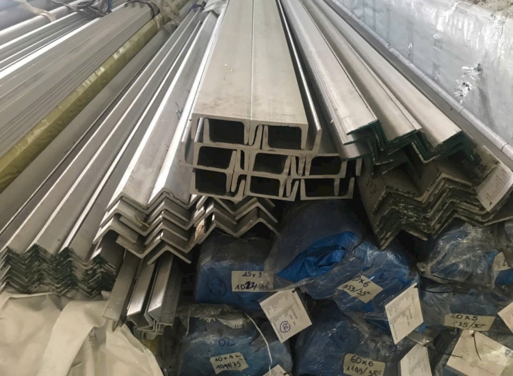 VÊ ĐÚC INOX 316/316L: 50 x 50 x 4.0 x 6 M