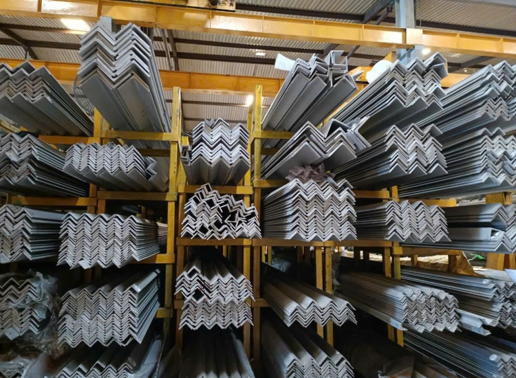 VÊ ĐÚC INOX 316/316L: 65 x 65 x 6.0 x 6 M